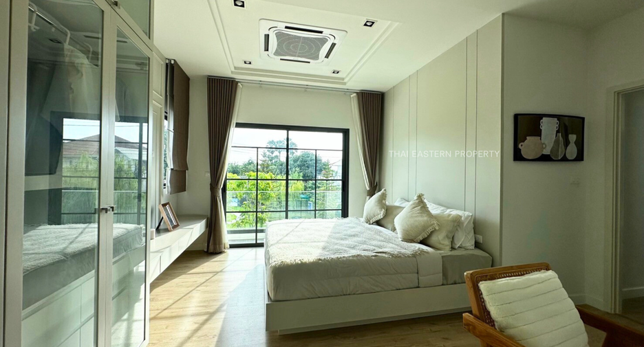 Haus zum Kauf mit 4 Zimmer in Si Racha, Chonburi