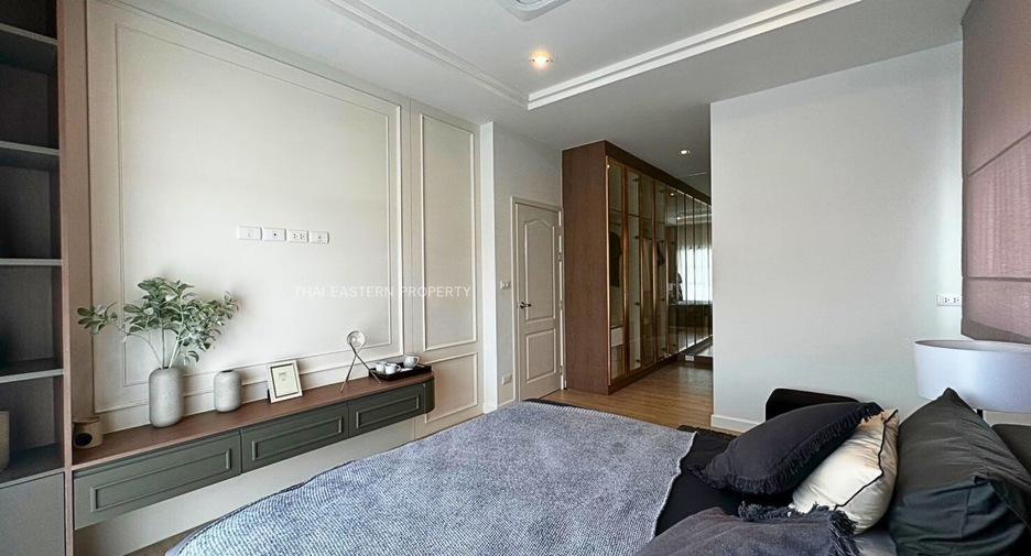 Haus zum Kauf mit 4 Zimmer in Si Racha, Chonburi