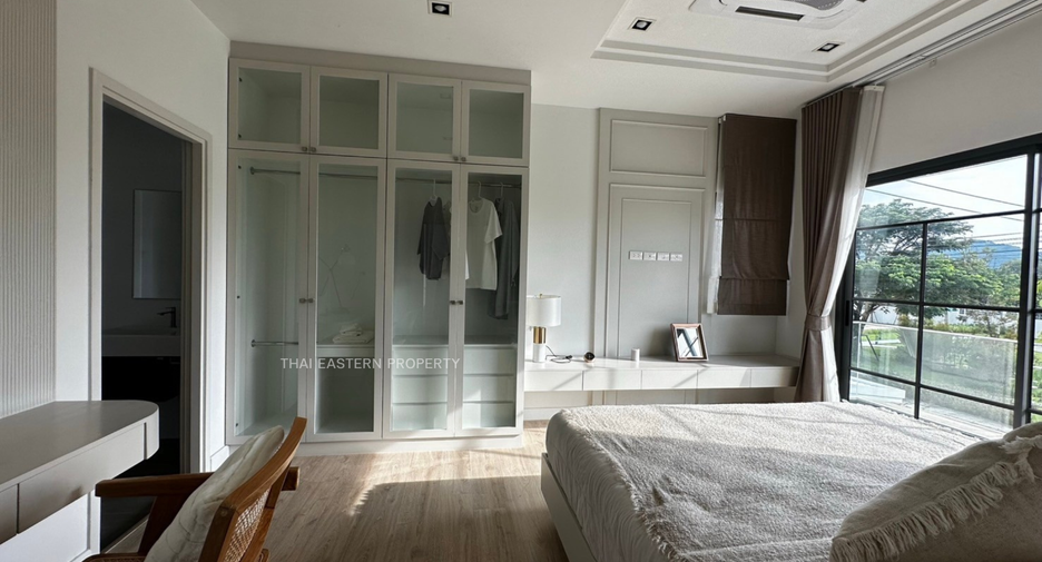 Haus zum Kauf mit 4 Zimmer in Si Racha, Chonburi