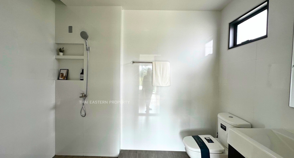 Haus zum Kauf mit 4 Zimmer in Si Racha, Chonburi