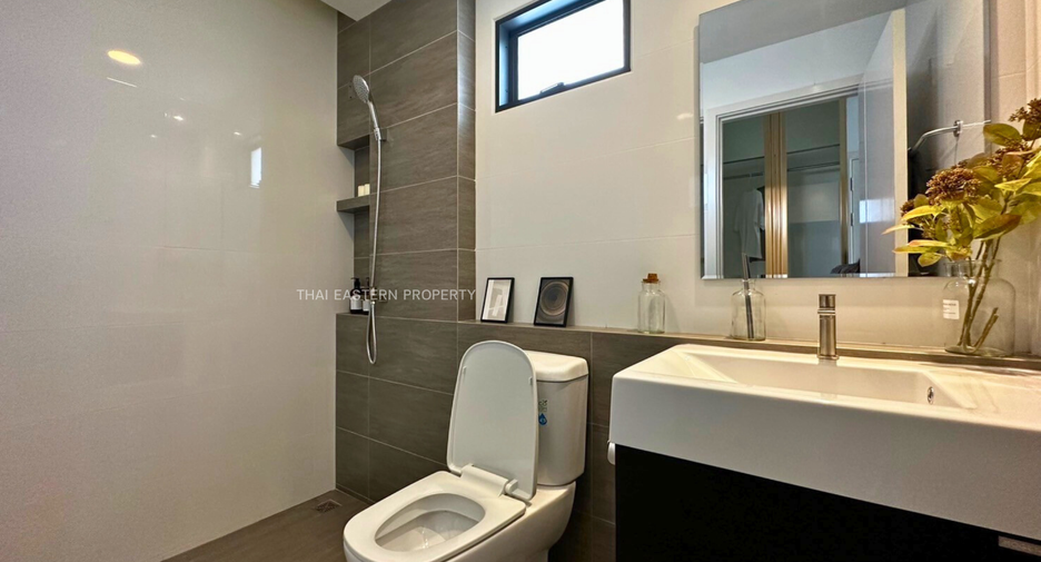 Haus zum Kauf mit 4 Zimmer in Si Racha, Chonburi