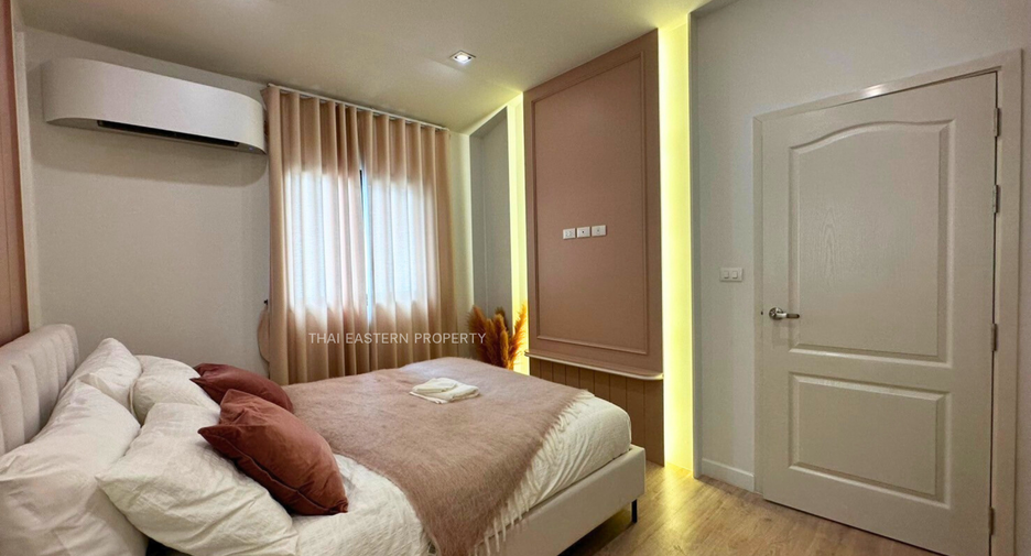 Haus zum Kauf mit 4 Zimmer in Si Racha, Chonburi