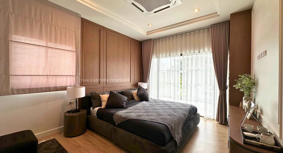 Haus zum Kauf mit 4 Zimmer in Si Racha, Chonburi