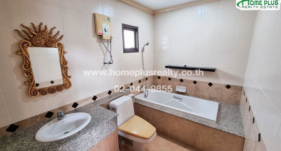 ขาย 4 ห้องนอน บ้านเดี่ยว ใน วังทองหลาง, กรุงเทพฯ