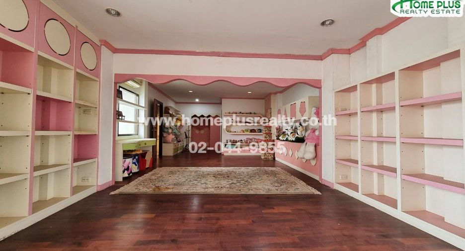 ขาย 4 ห้องนอน บ้านเดี่ยว ใน วังทองหลาง, กรุงเทพฯ