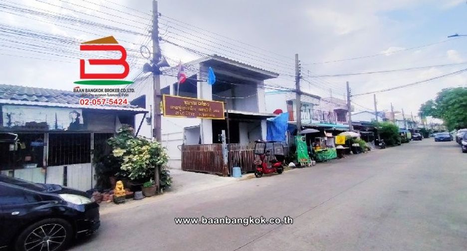For sale 1 bed townhouse in Khan Na Yao, Bangkok