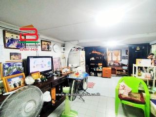 For sale 1 Beds townhouse in Khan Na Yao, Bangkok