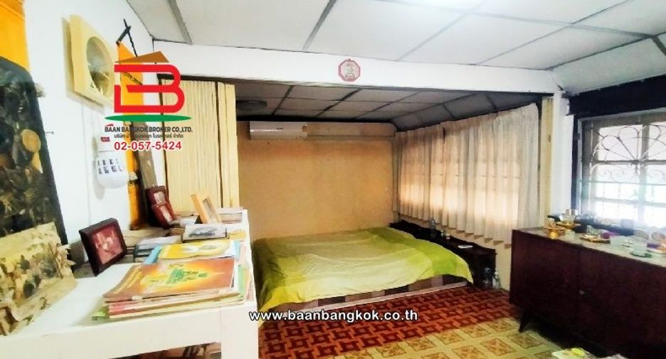 For sale 1 bed townhouse in Khan Na Yao, Bangkok