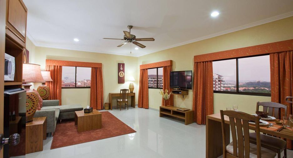 For sale 42 bedrooms hotel in Bang Lamung, Chonburi