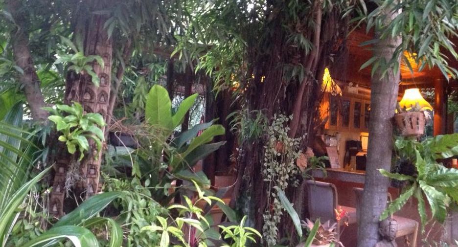 For sale 42 bedrooms hotel in Bang Lamung, Chonburi