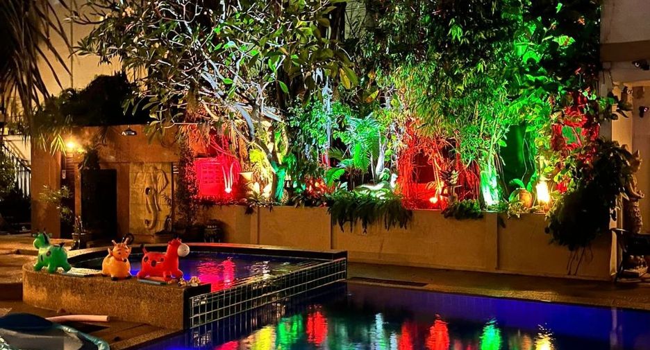 For sale 42 bedrooms hotel in Bang Lamung, Chonburi
