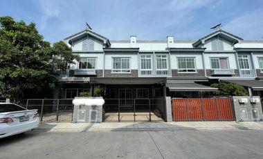 For sale 2 bed townhouse in Bang Phli, Samut Prakan