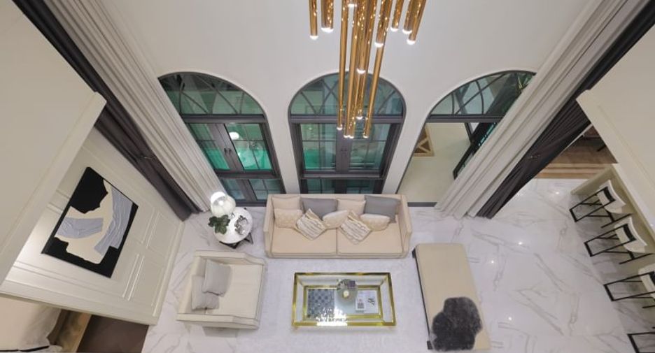 For rent and for sale 4 bedrooms house in Watthana, Bangkok