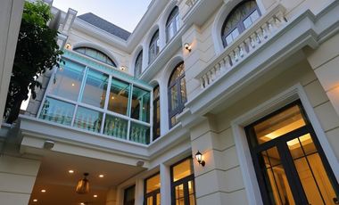 For rent and for sale 4 bedrooms house in Watthana, Bangkok
