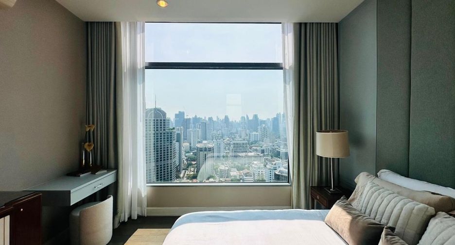 For rent and for sale 2 bedrooms condo in Pathum Wan, Bangkok