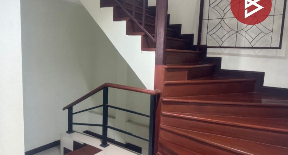 For sale 4 Beds townhouse in Lak Si, Bangkok