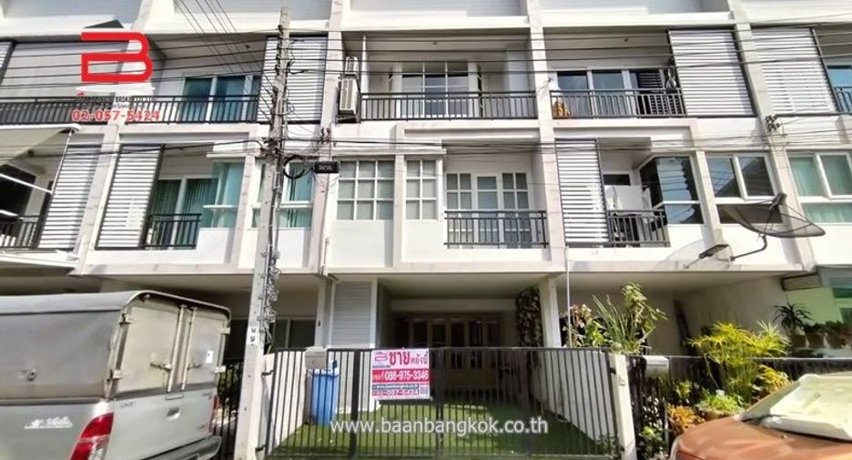 For sale 1 bed townhouse in Don Mueang, Bangkok