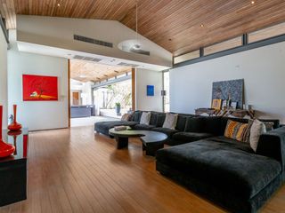 For sale 6 bed villa in Takua Thung, Phang Nga