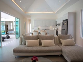 For sale 3 bed apartment in Cha Am, Phetchaburi