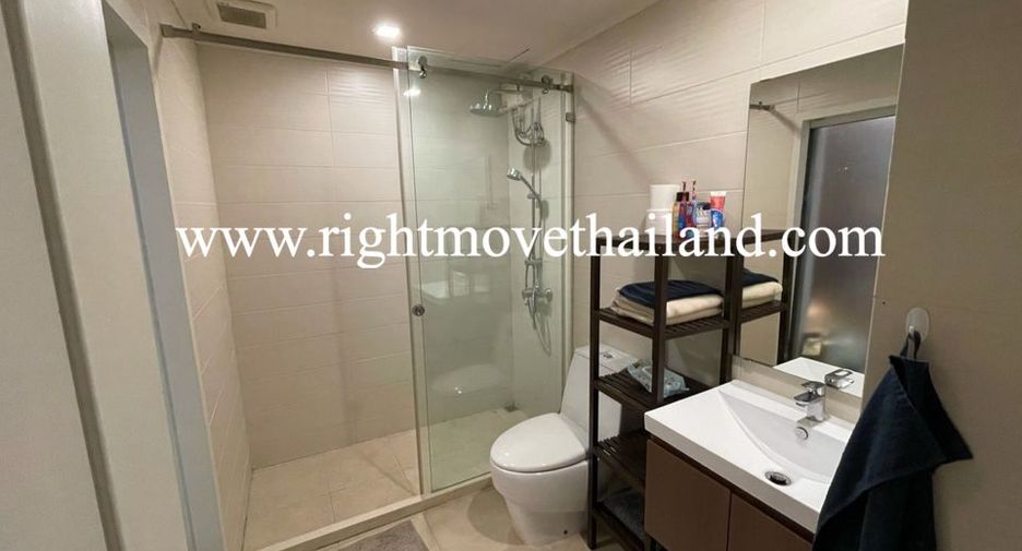 For sale 3 bedrooms condo in Watthana, Bangkok