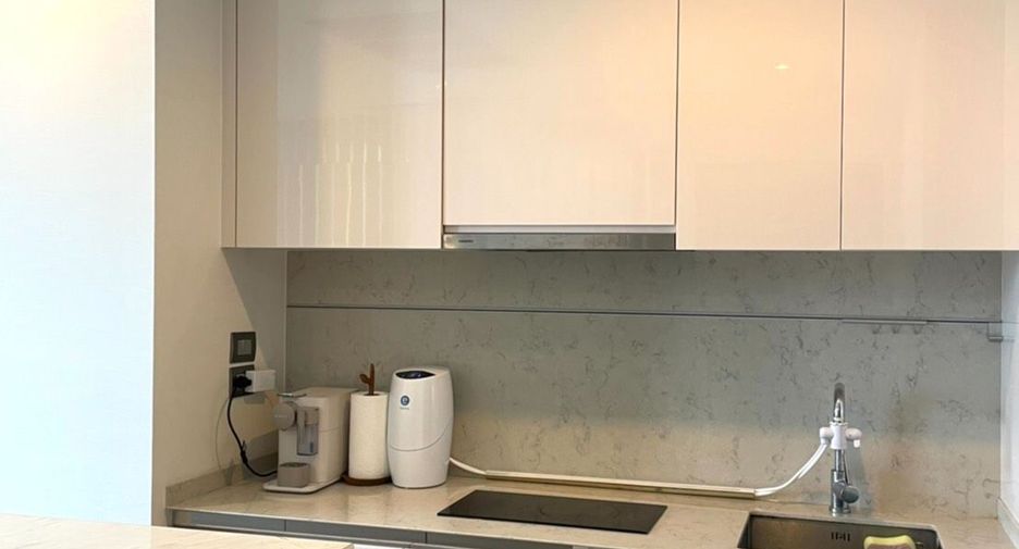 For sale 1 bed condo in Sathon, Bangkok