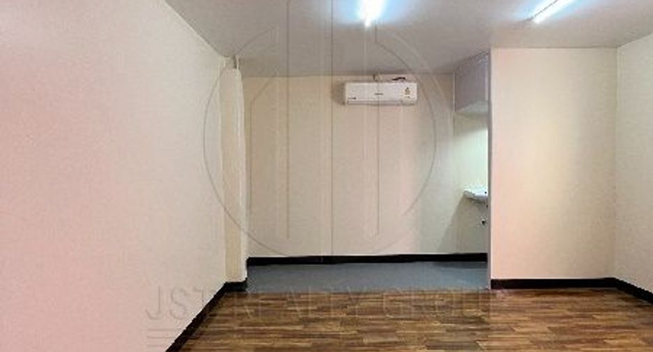 For rent warehouse in Din Daeng, Bangkok