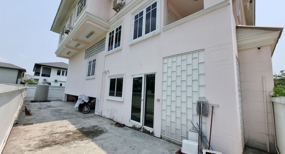 For rent and for sale 5 bedrooms house in Lak Si, Bangkok