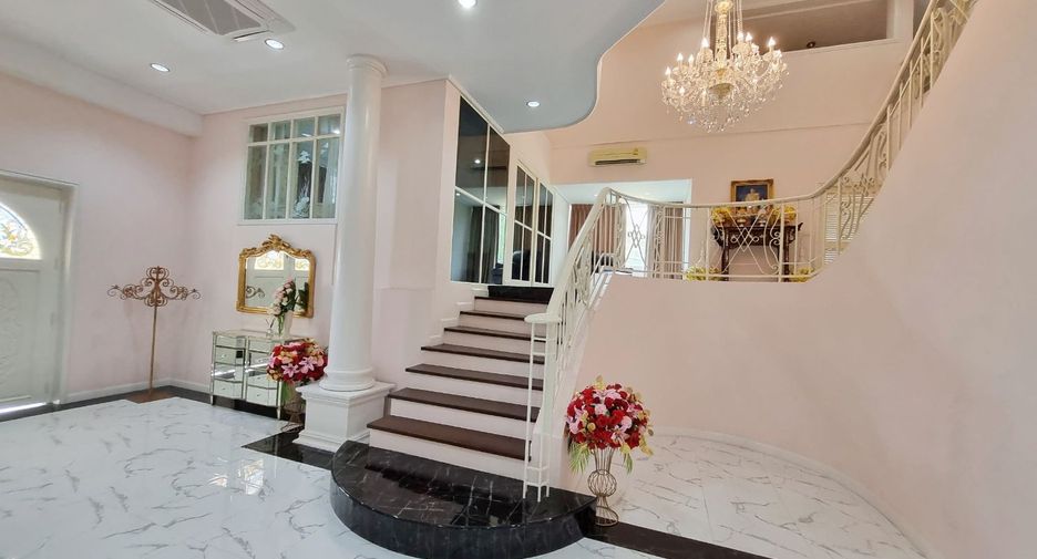 For rent and for sale 5 bedrooms house in Lak Si, Bangkok