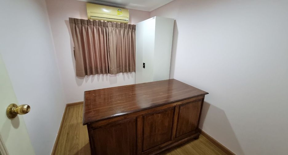 For rent and for sale 5 bedrooms house in Lak Si, Bangkok
