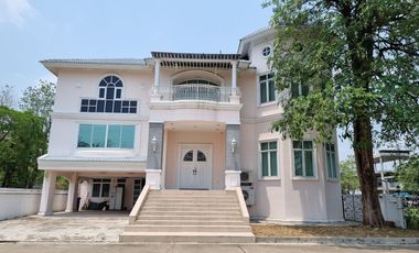 For rent and for sale 5 bed house in Lak Si, Bangkok