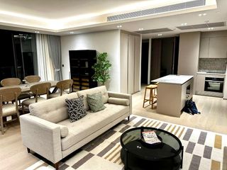 For rent 2 bedrooms condo in Pathum Wan, Bangkok