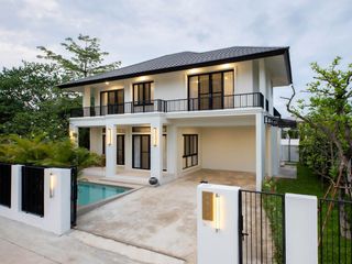 For sale 4 bedrooms villa in Saraphi, Chiang Mai