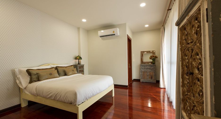 For sale 4 bedrooms villa in Saraphi, Chiang Mai