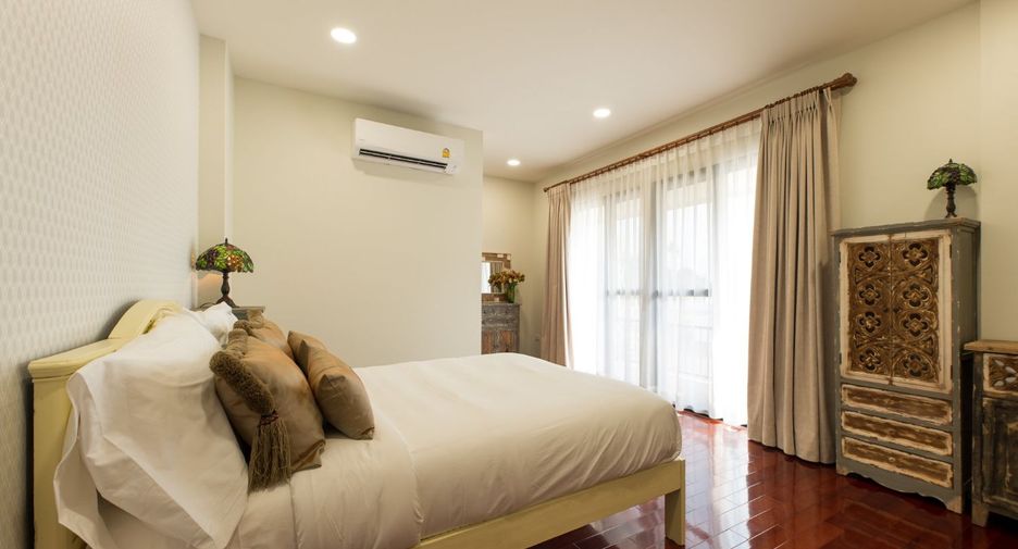 For sale 4 bedrooms villa in Saraphi, Chiang Mai