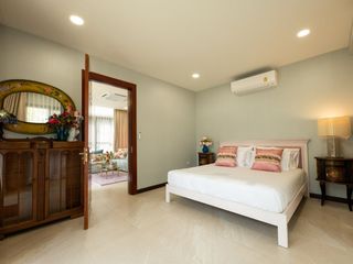 For sale 4 bedrooms villa in Saraphi, Chiang Mai