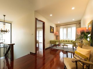 For sale 4 bedrooms villa in Saraphi, Chiang Mai