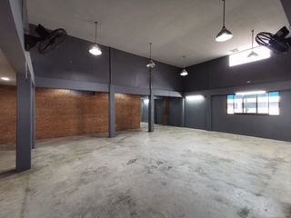 出租 5 卧室 独立屋 在 Huai Khwang, 曼谷