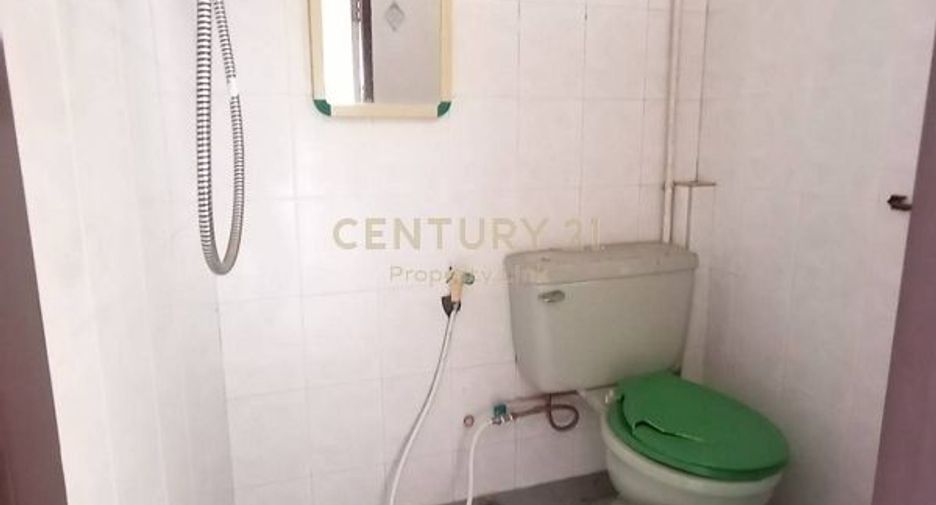 Casa adosada en venta de 2 habitaciones en Phra Khanong, Bangkok