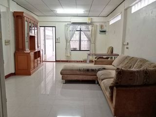 For sale 2 bedrooms townhouse in Phra Khanong, Bangkok