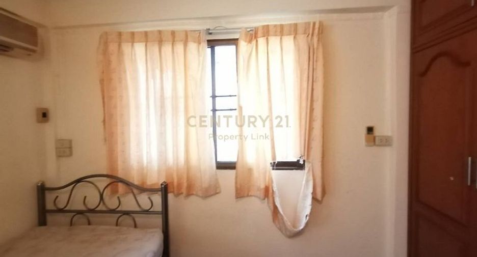 Casa adosada en venta de 2 habitaciones en Phra Khanong, Bangkok