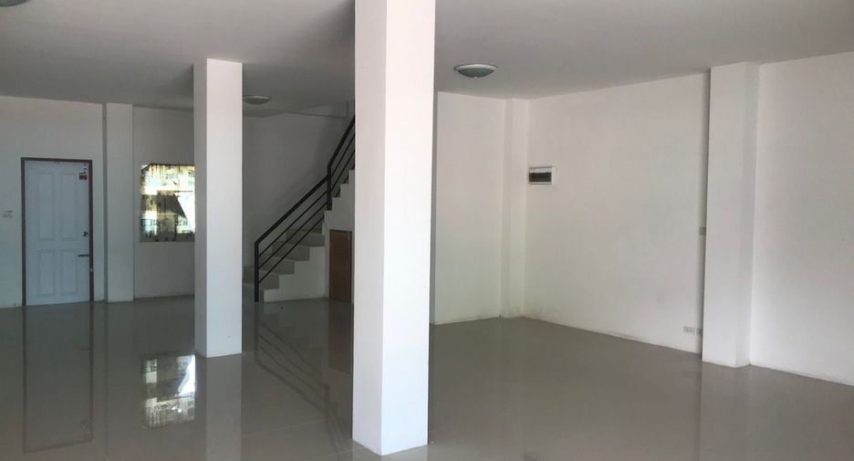 出售 6 卧室 联排别墅 在 Mueang Rayong, Rayong
