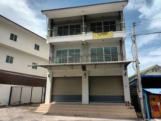 Casa adosada en venta de 6 habitaciones en Mueang Rayong, Rayong