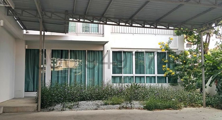 For rent 3 bedrooms house in Thon Buri, Bangkok