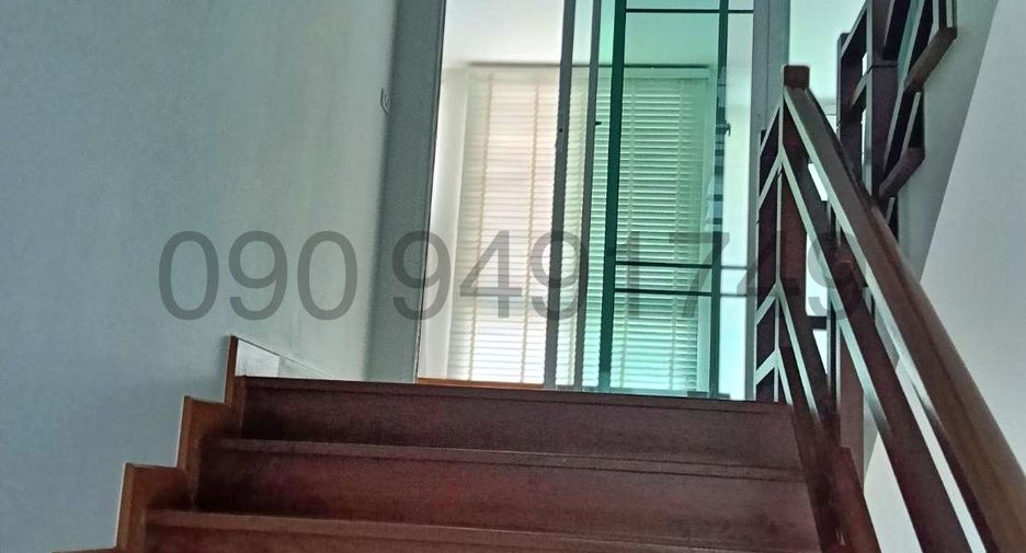 For rent 3 bedrooms house in Thon Buri, Bangkok