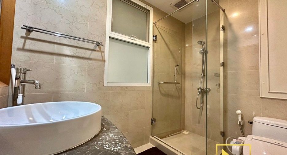 Wohnung zur Miete mit 2 Zimmer in Watthana, Bangkok