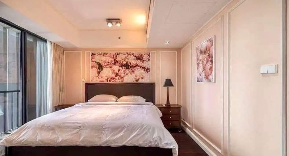 For rent 4 bedrooms condo in Sathon, Bangkok
