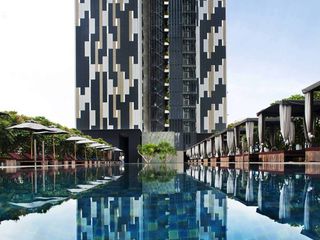 For rent 4 bedrooms condo in Sathon, Bangkok