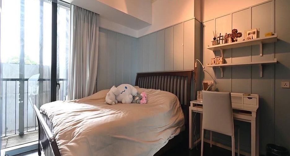 For rent 4 bedrooms condo in Sathon, Bangkok