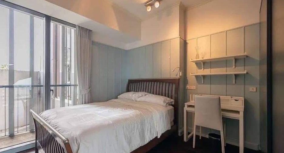 For rent 4 bedrooms condo in Sathon, Bangkok