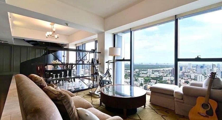 For rent 4 bedrooms condo in Sathon, Bangkok